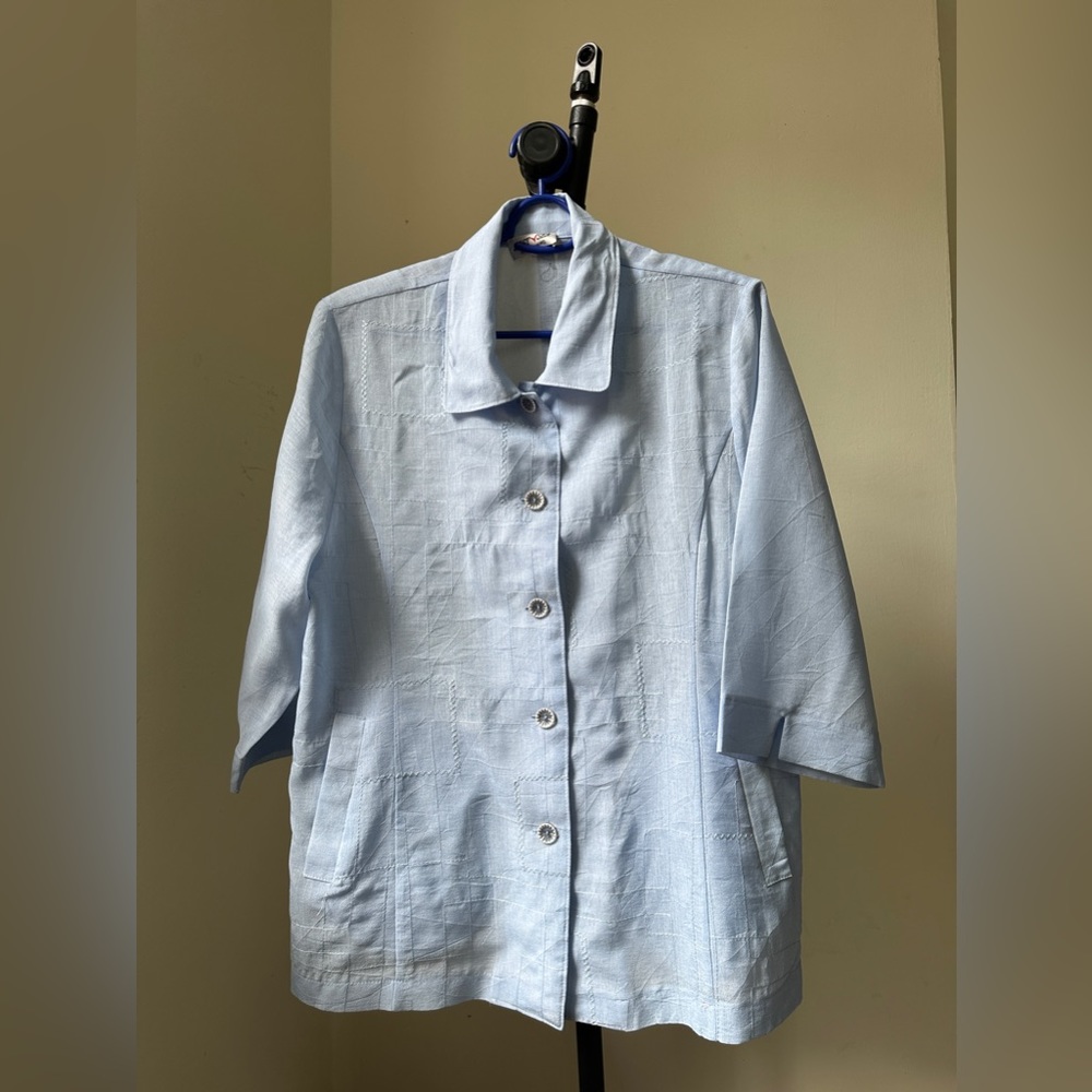 Light Blue Top - Picture 1 of 3